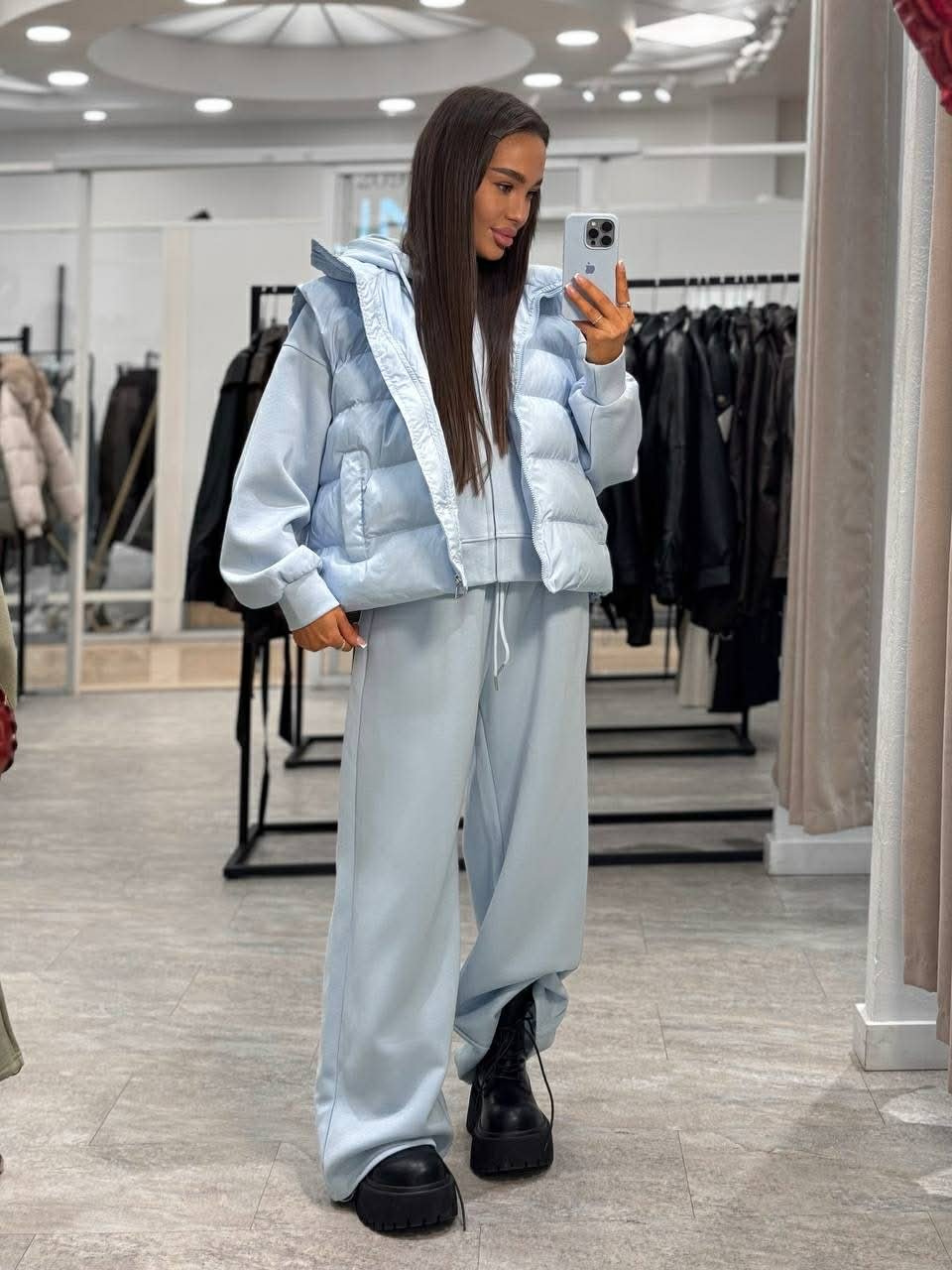 Kostiumas trijų dalių